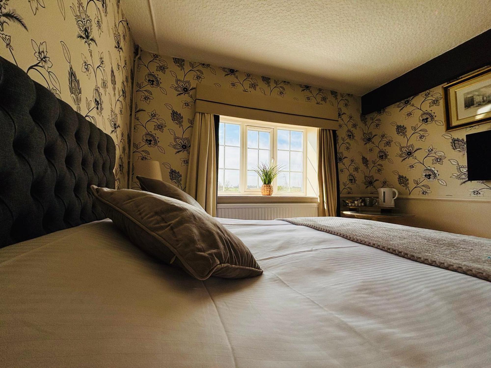 The Sibson Inn Hotel Water Newton Exterior photo